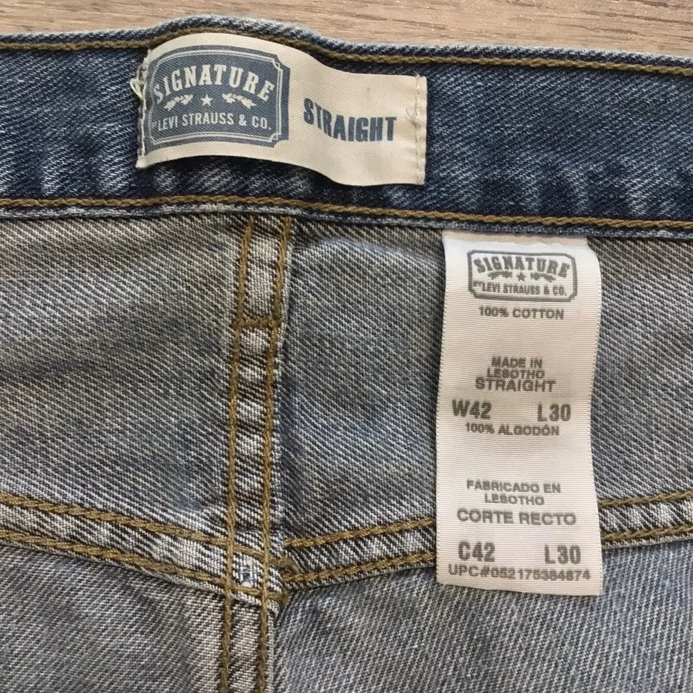 Signature Levi Strauss Cotton Straight Leg Medium Rinse Jeans 42x30